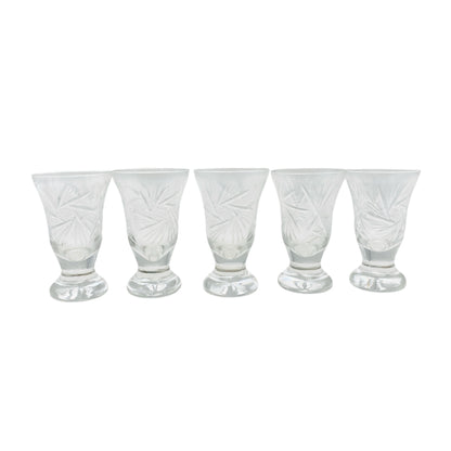 Vintage Schnapsgläser beschliffen mit Sternen 1950er 1960er Jahre Gläser Glas
