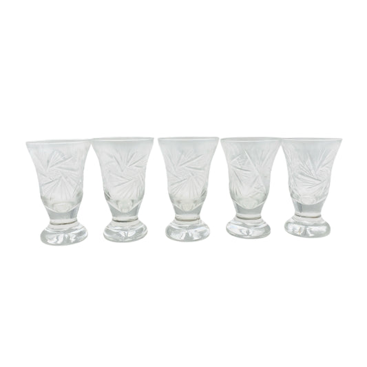 Vintage Schnapsgläser beschliffen mit Sternen 1950er 1960er Jahre Gläser Glas