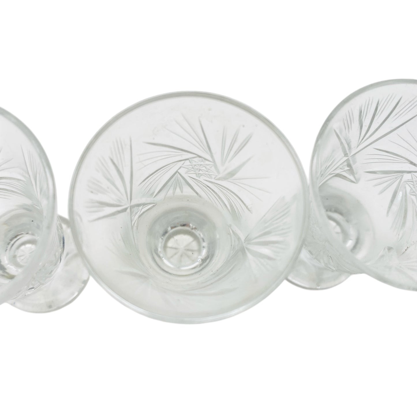 Vintage Schnapsgläser beschliffen mit Sternen 1950er 1960er Jahre Gläser Glas