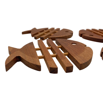 Untersetzer Set Holz Fische Teak 1960er 1970er Accessoires braun